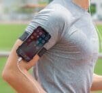 [BONE] Run Tie - Đai đeo tay Sillicon dùng cố định điện thoại khi chạy bộ - Ảnh 2